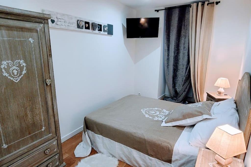 גראס 7 Couchages Aux Portes Des Celebres Parfumeries Wifi מראה חיצוני תמונה